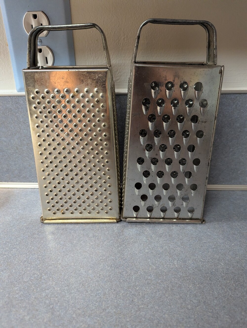 Vintage Grater - Picture 2 of 2
